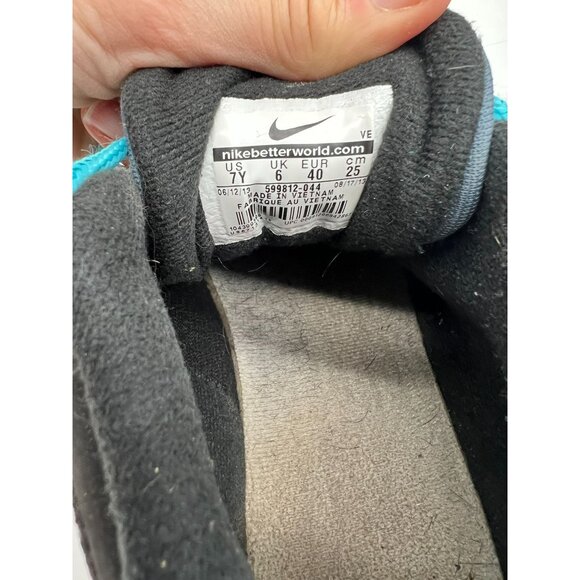 Nike Youth Air Turf Raider Cross Training Shoes Sneakers Mid Top Size 7Y Black - Picture 2 of 12